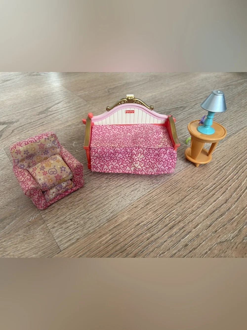 Fisher Price Loving Family Bedroom Set Daybed Chair Nightstand Lamp Dollhouse